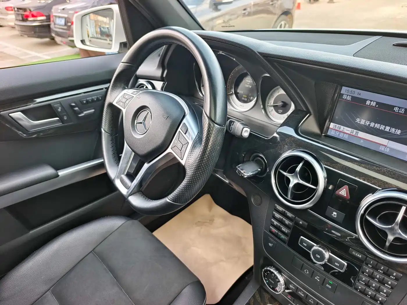Mercedes-Benz GLK-Class 2015 GLK 260 4MATIC Fashion Ultimate Edition фото 18
