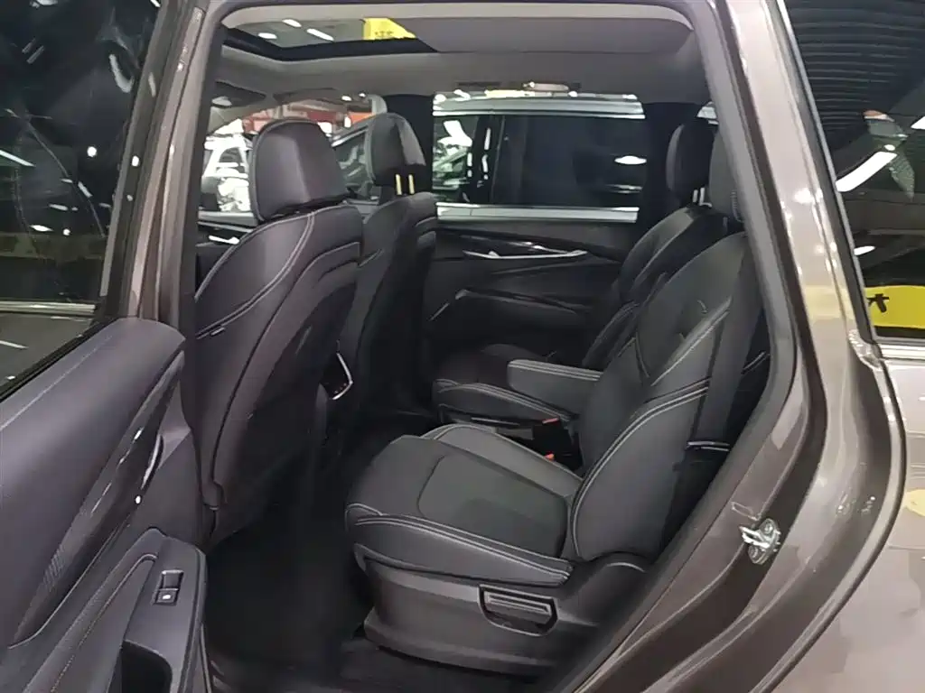 SAIC Maxus Maxus G50 2019 1.5T First Edition Automatic Luxury 6-Seater фото 17