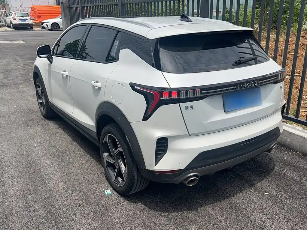 Lynk & Co 06 2023 Remix 1.5T Power Pro фото 8