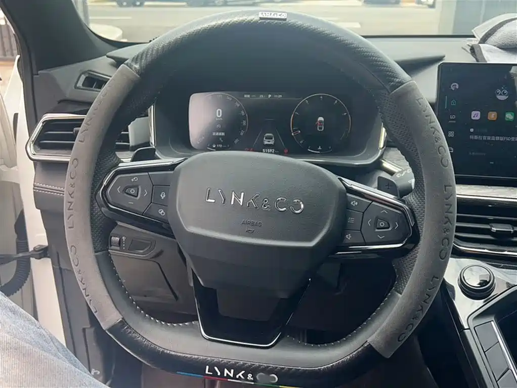 Lynk & Co 06 2023 Remix 1.5T Power Pro фото 5