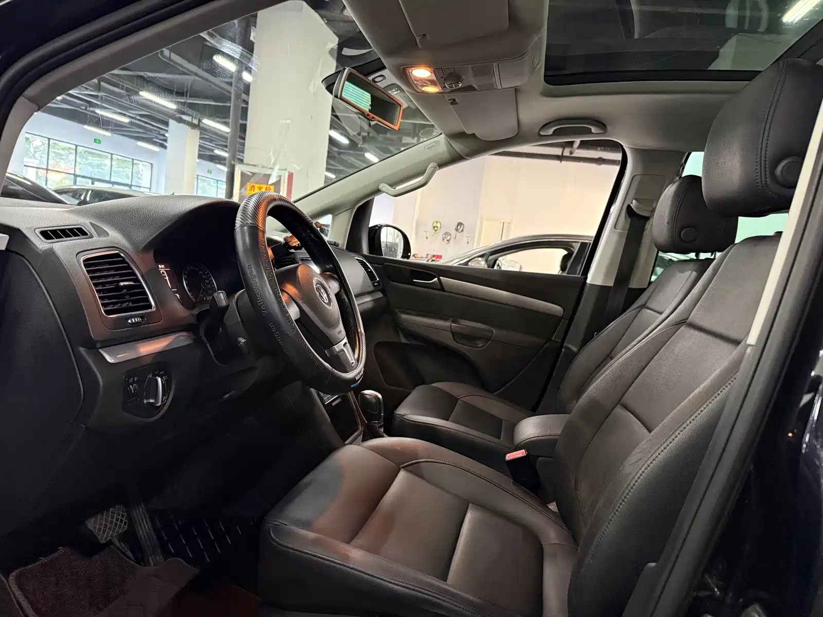 Фото 4 - Volkswagen Sharan