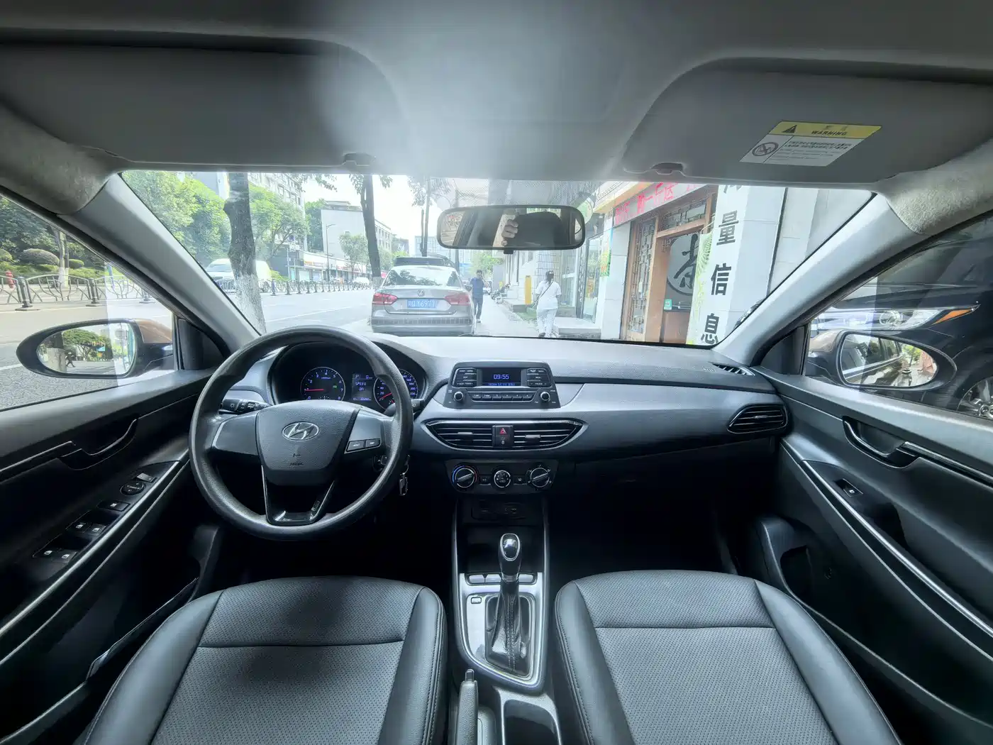 Hyundai Elantra 2018 1.6L Automatic Pleasing Edition GL China VI фото 9