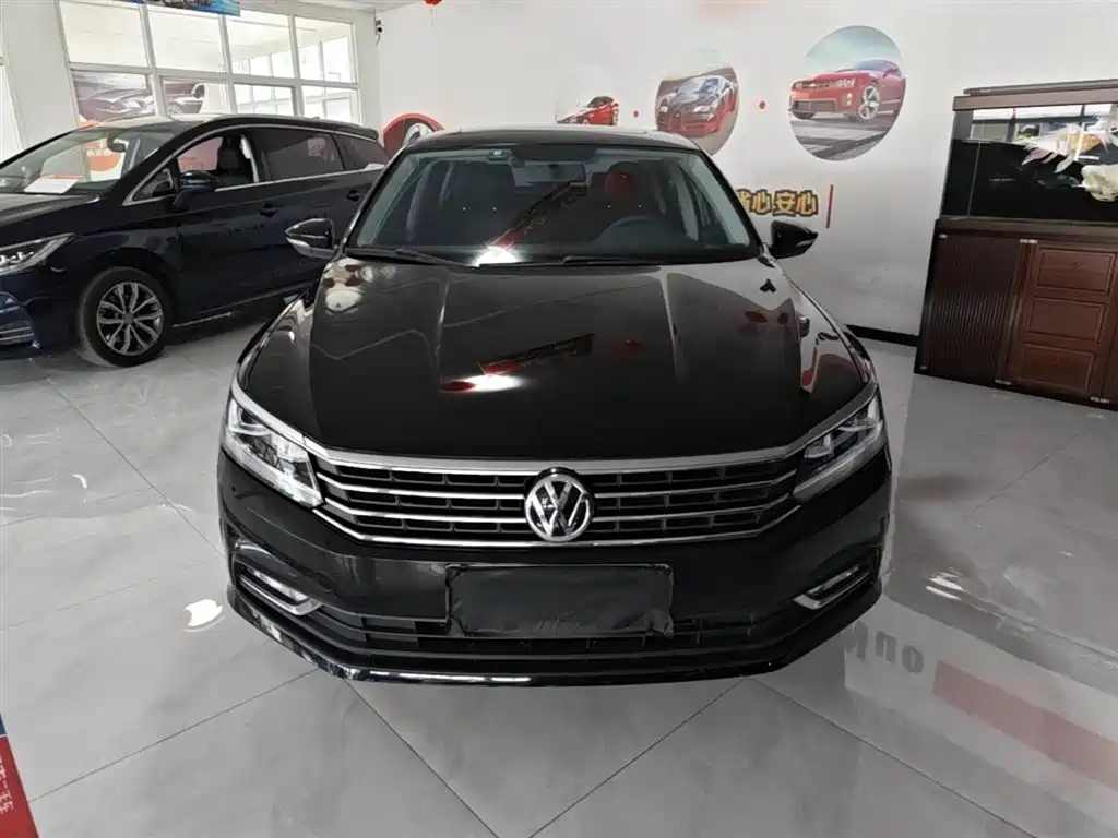 Volkswagen Passat 2017 280TSI DSG Elegance фото 3