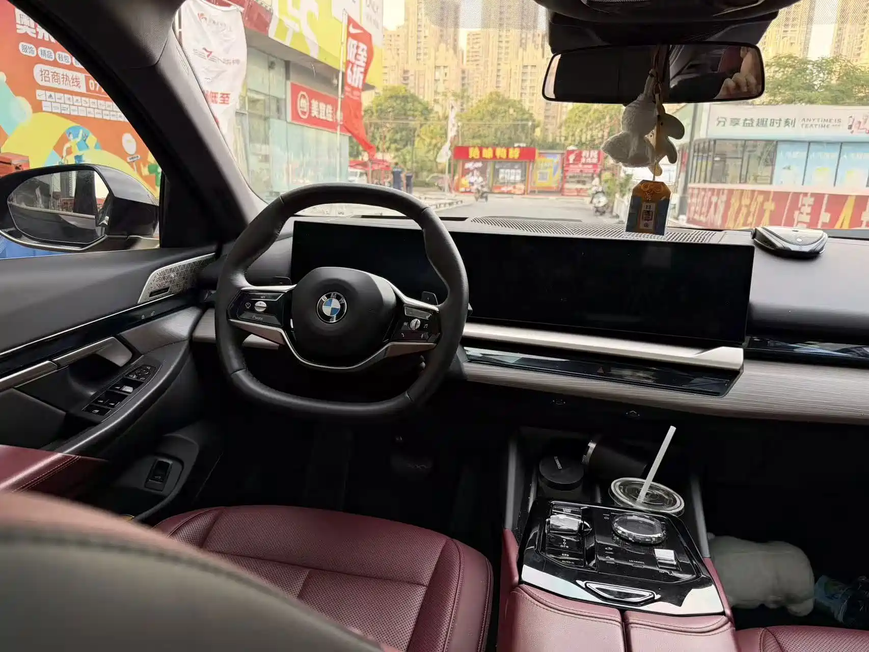 صورة 7 - BMW 5 Series