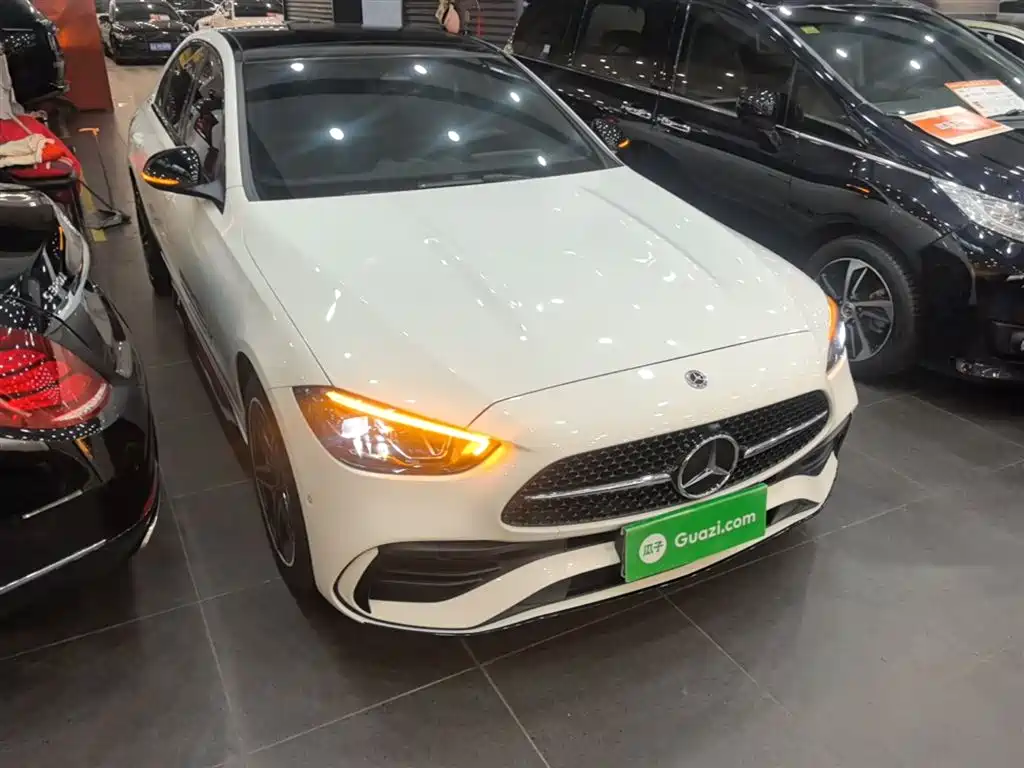 Mercedes-Benz C-Class 2024 Facelift III C 260 L Night Sport Edition фото 4
