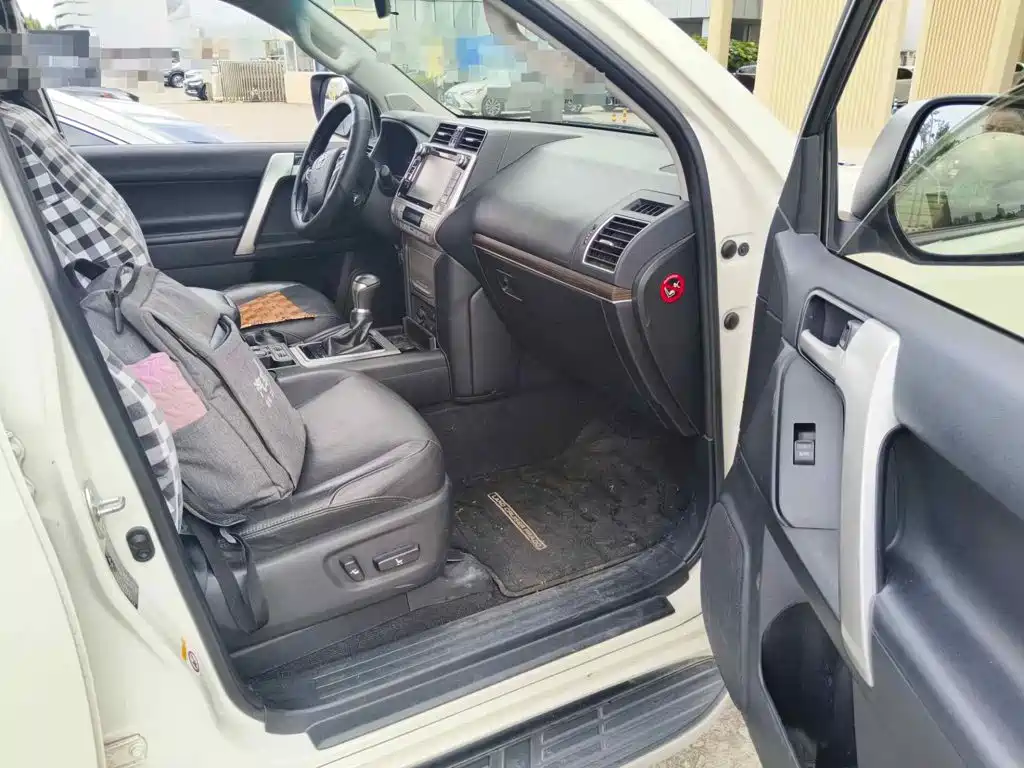 Toyota Prado 2019 2018 3.5L Automatic TX-L NAVI Rear-mounted Spare Tire