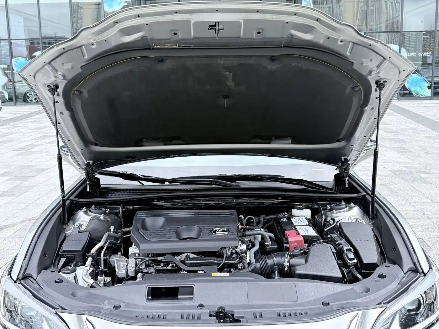 Фото 24 - Lexus ES