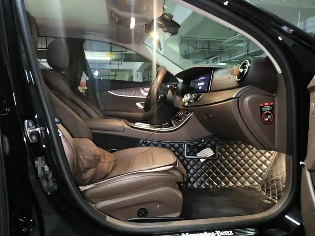 Mercedes-Benz E-Class, миниатюра 12