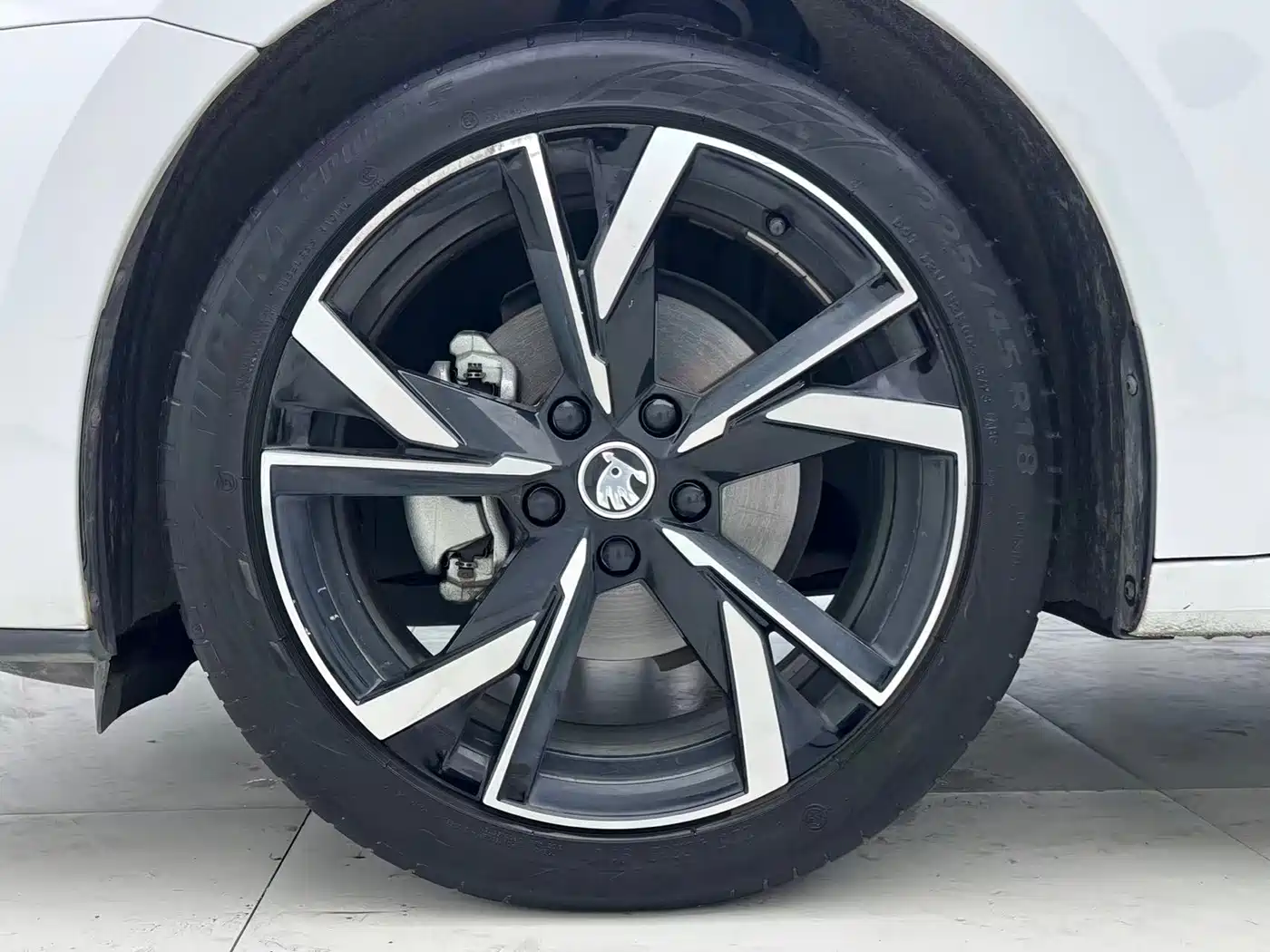 Škoda Octavia 2023 PRO TSI280 Premium Edition фото 8