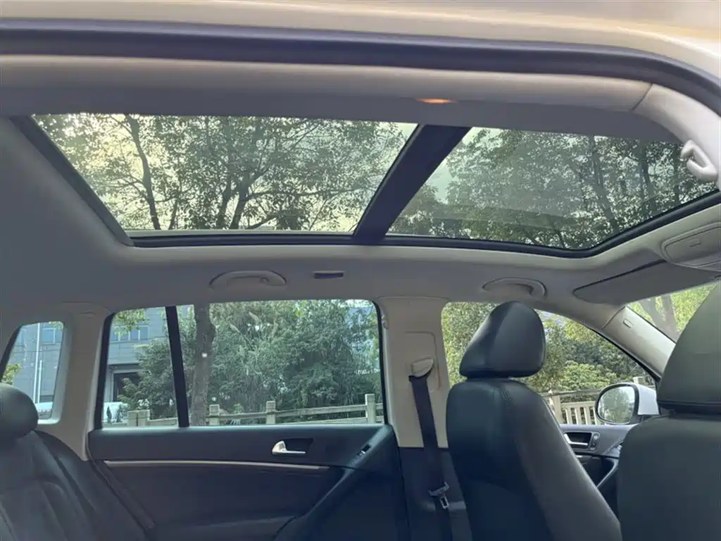 Volkswagen Tiguan 2015 2.0TSI Automatic 4WD Flagship фото 8