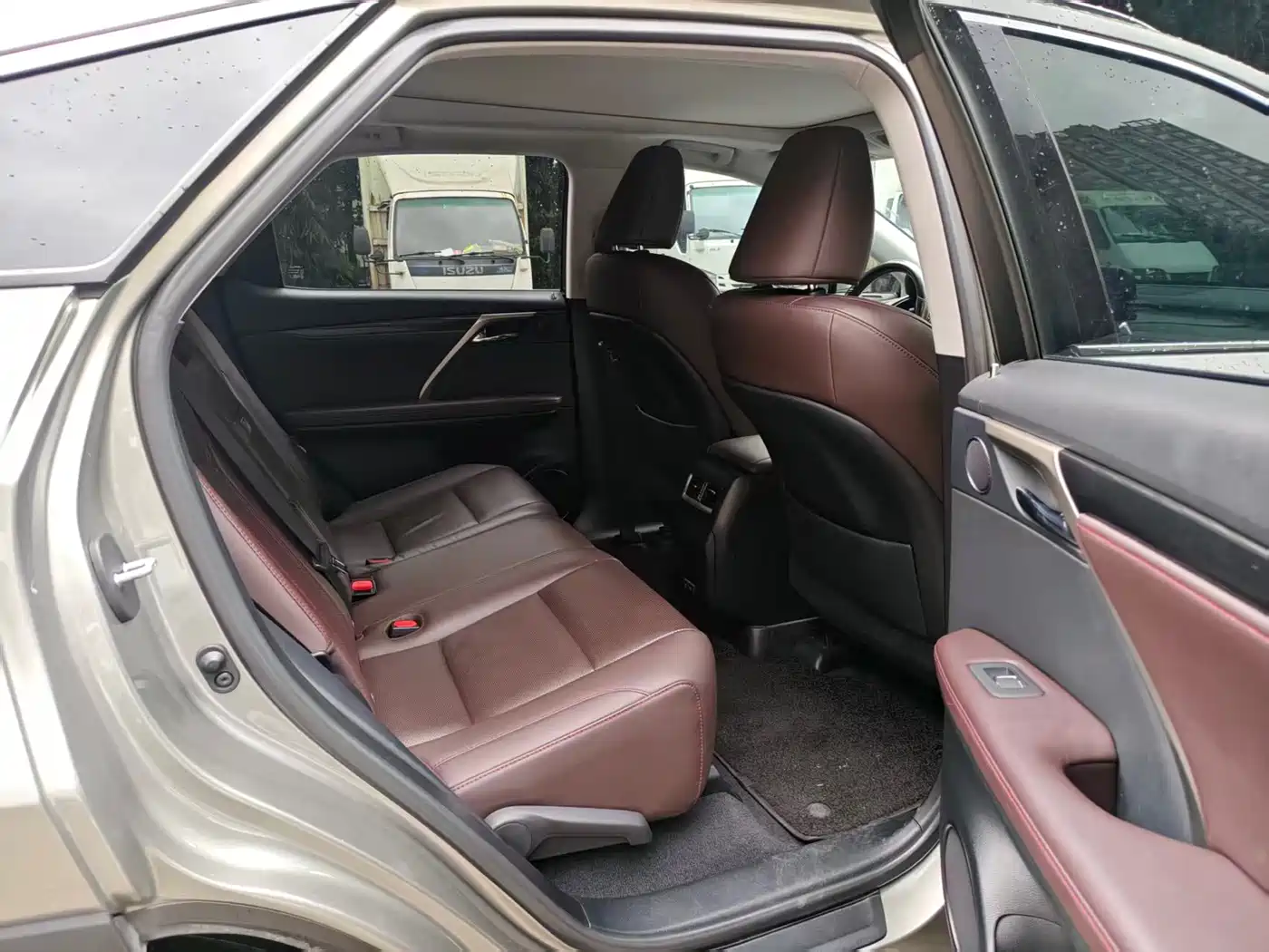 Photo 9 - Lexus RX