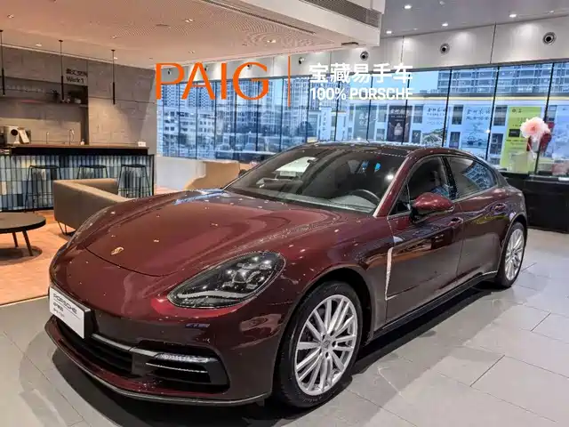 PORSCHE PANAMERA