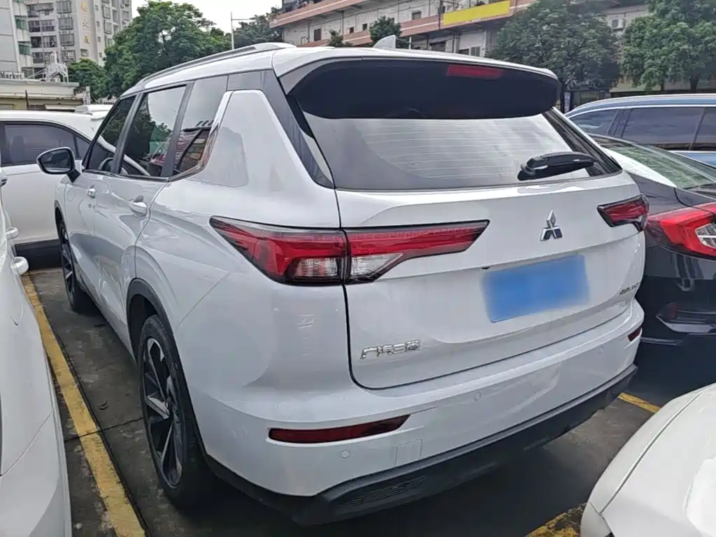2023 Mitsubishi Outlander