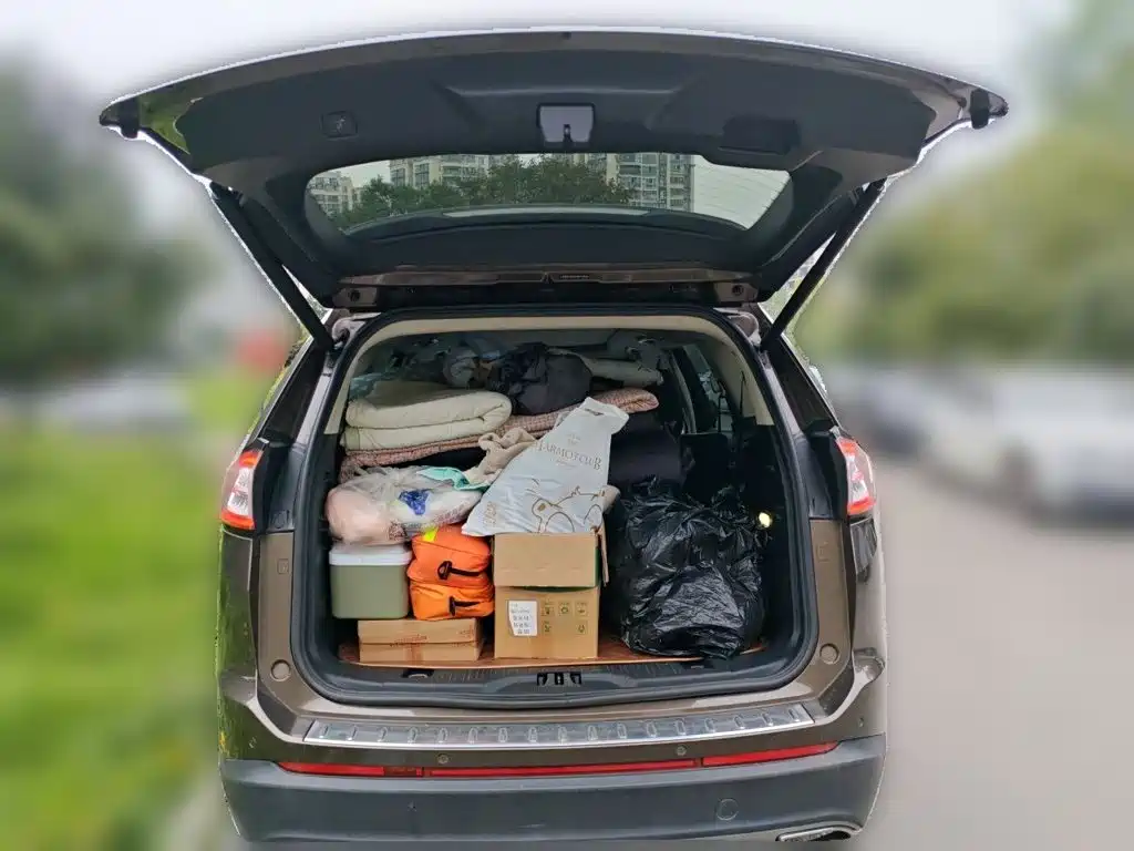 Фото 20 - Ford Edge
