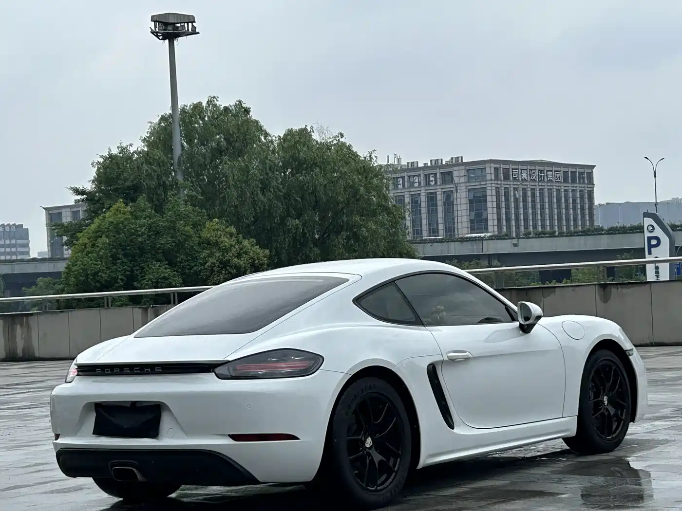 Porsche 718 2018 Cayman 2.0T фото 5