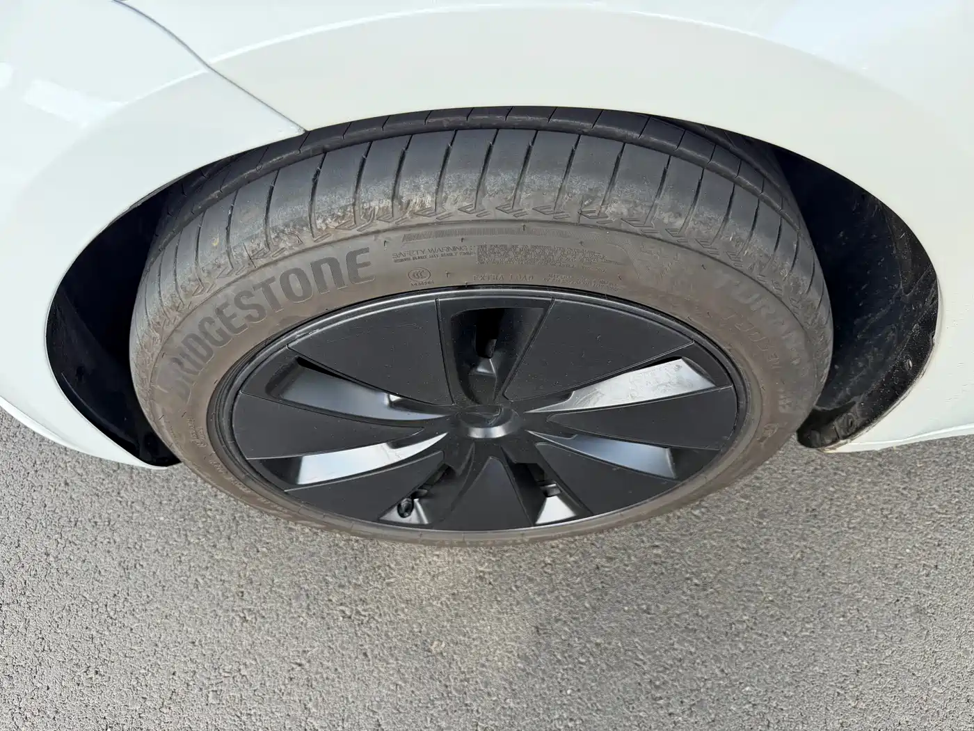 Фото 4 - Tesla Model 3
