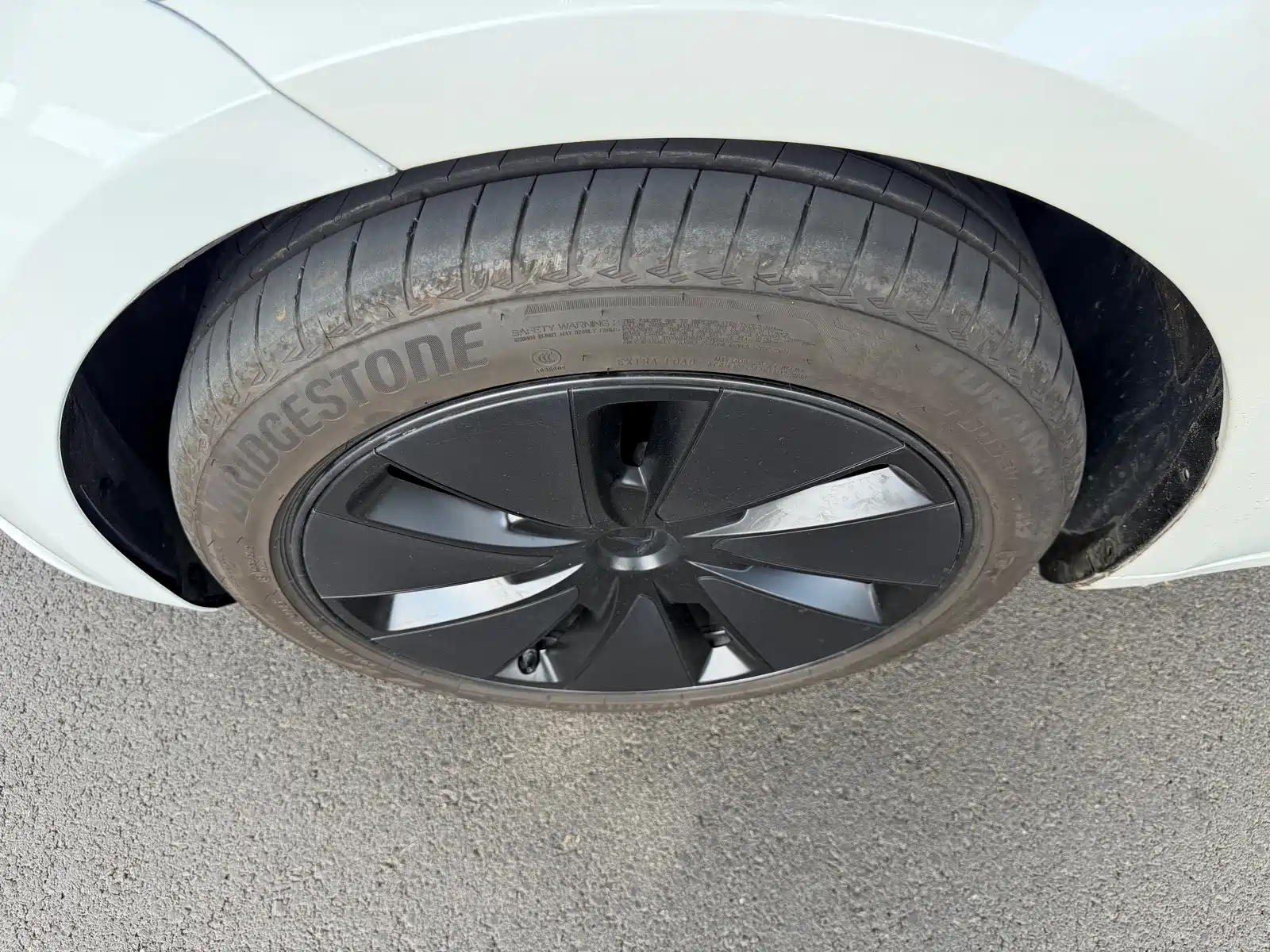 Фото 4 - Tesla Model 3