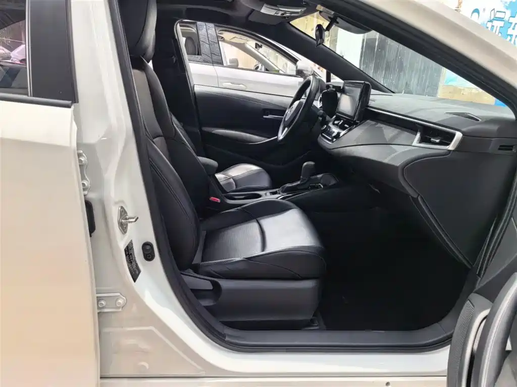 Toyota Levin 2022 185T CVT Luxury Edition фото 25