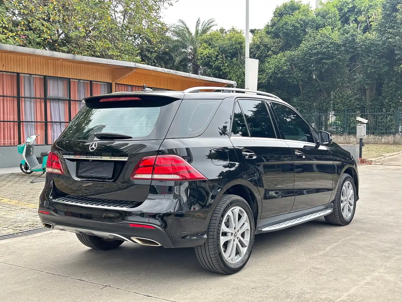 Mercedes-Benz GLE 2016 GLE 320 4MATIC Luxury фото 8