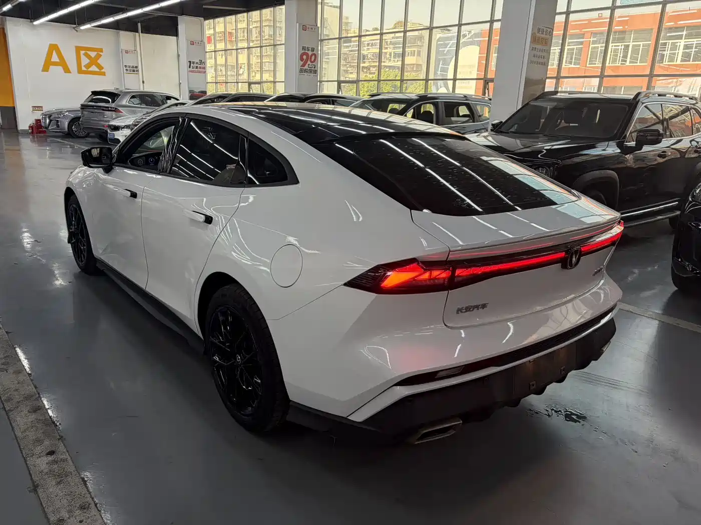 CHANGAN UNI-V