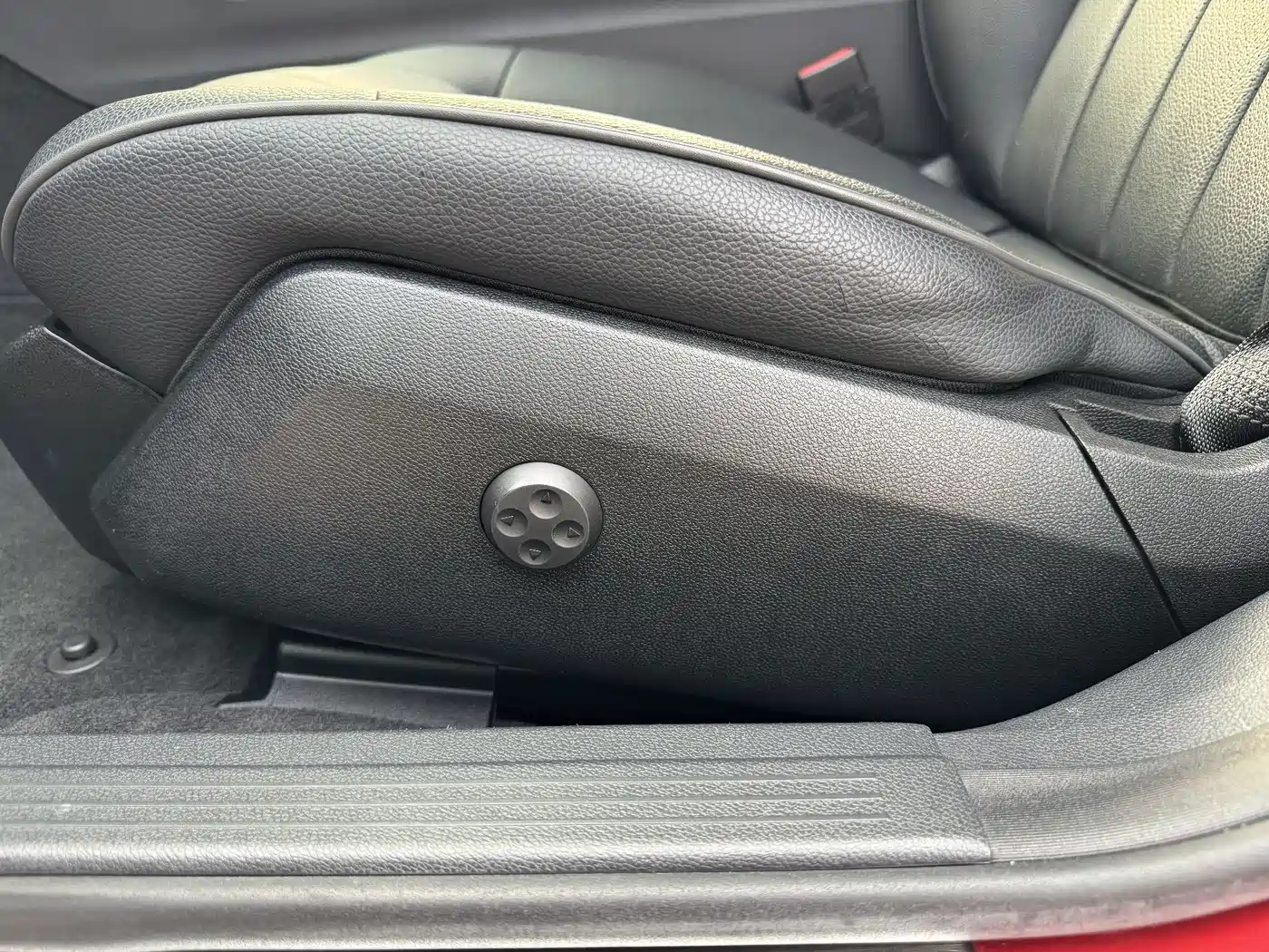 Mercedes-Benz E-Class 2015 E 260 L Sport фото 14