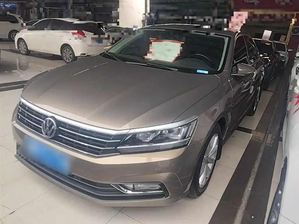 Volkswagen Passat 2017 280TSI DSG Prestige фото 2