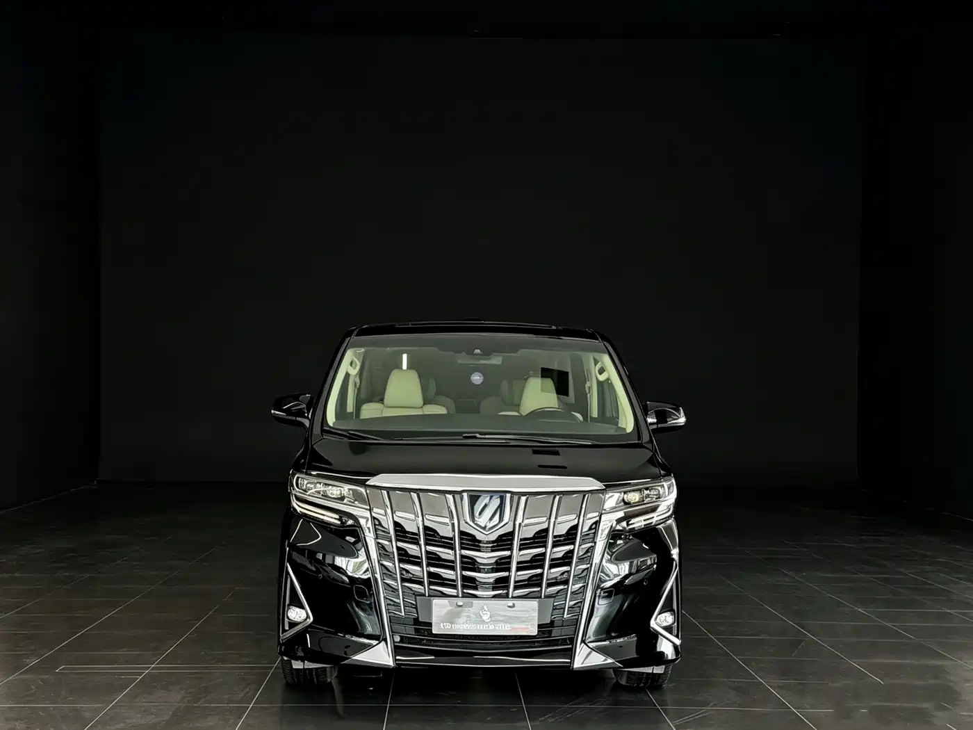 Toyota Alphard 2021 Hybrid 2.5L Premium фото 2