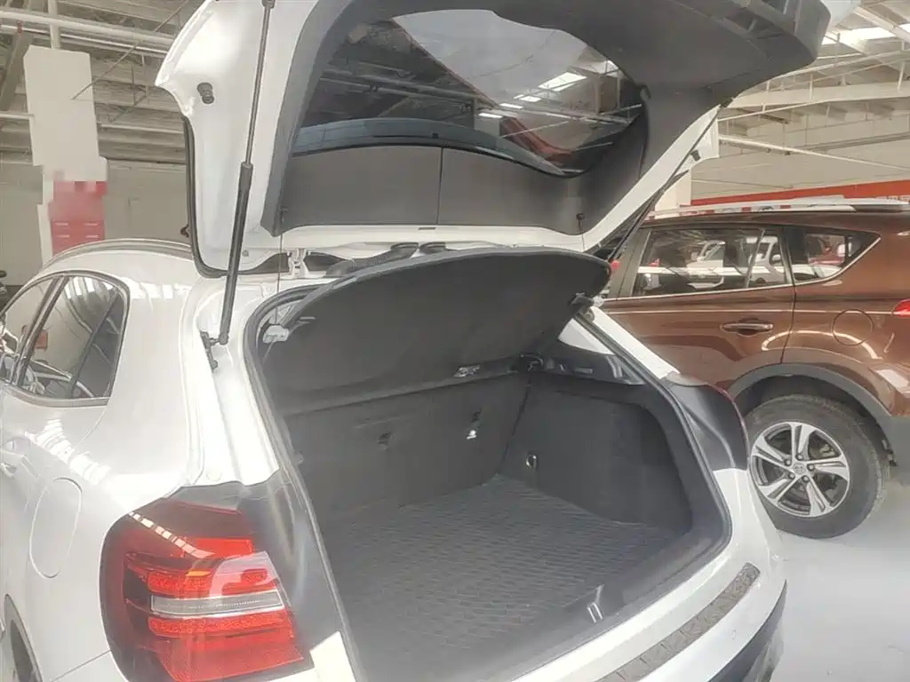 Mercedes-Benz GLA 2017 GLA 200 Dynamic фото 19