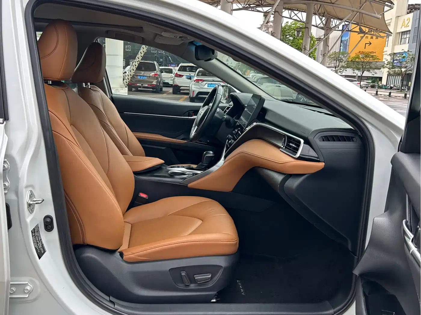 Toyota Camry 2021 2.5G Luxury Edition фото 10