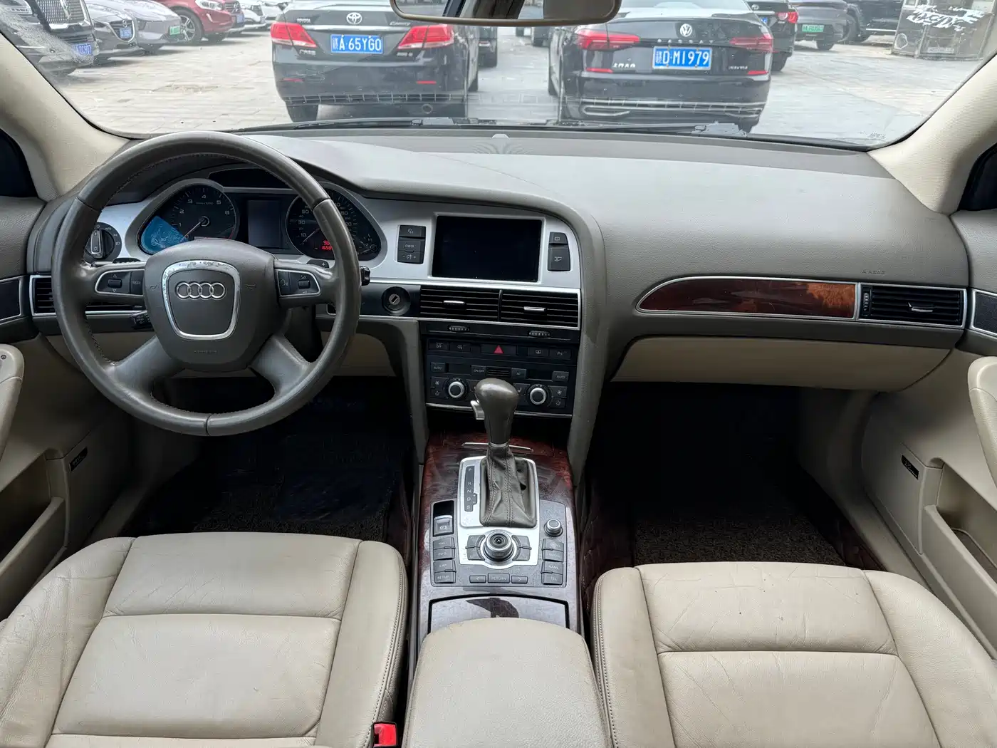 Audi A6L 2010 2.4L Luxury фото 11