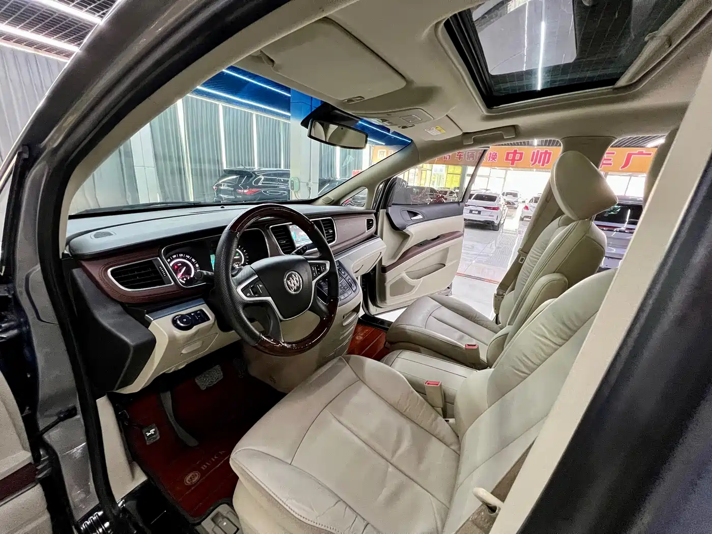 Buick GL8 2017 25S Luxury China V фото 11