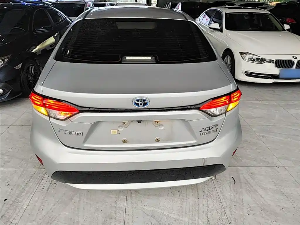 Toyota Levin 2019 Hybrid 1.8H E-CVT Luxury Edition China VI фото 6