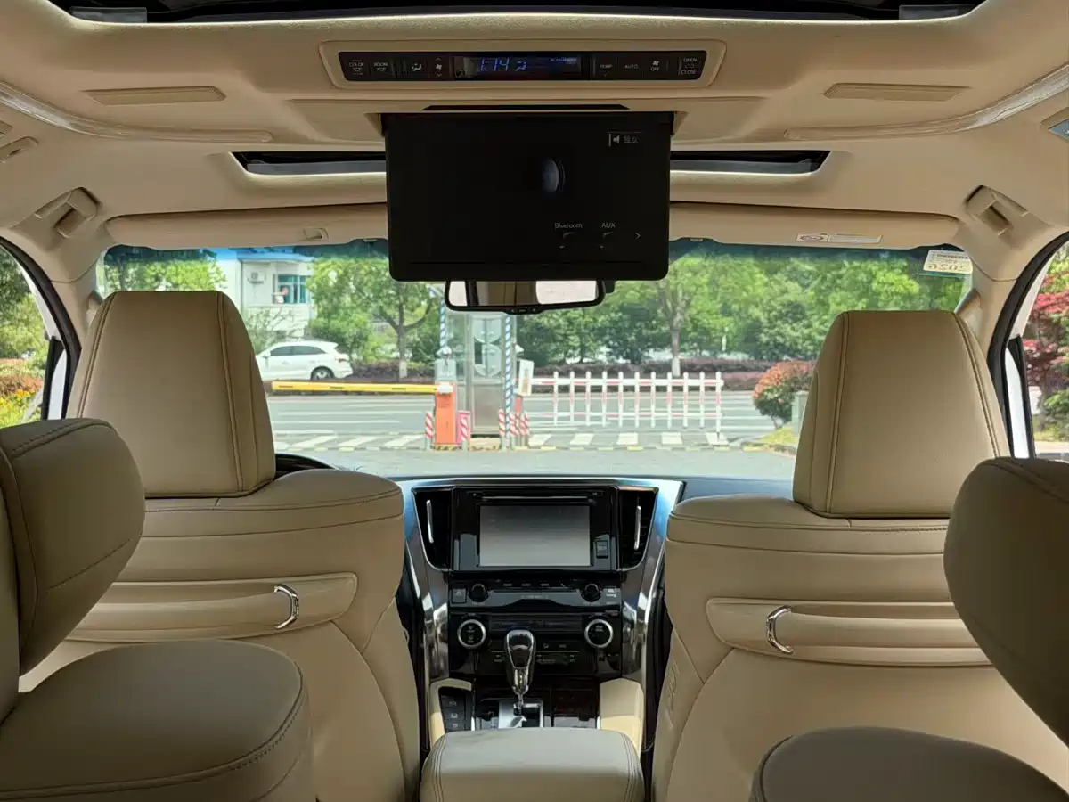 Toyota Alphard 2018 Facelift 3.5L Luxury Edition фото 6