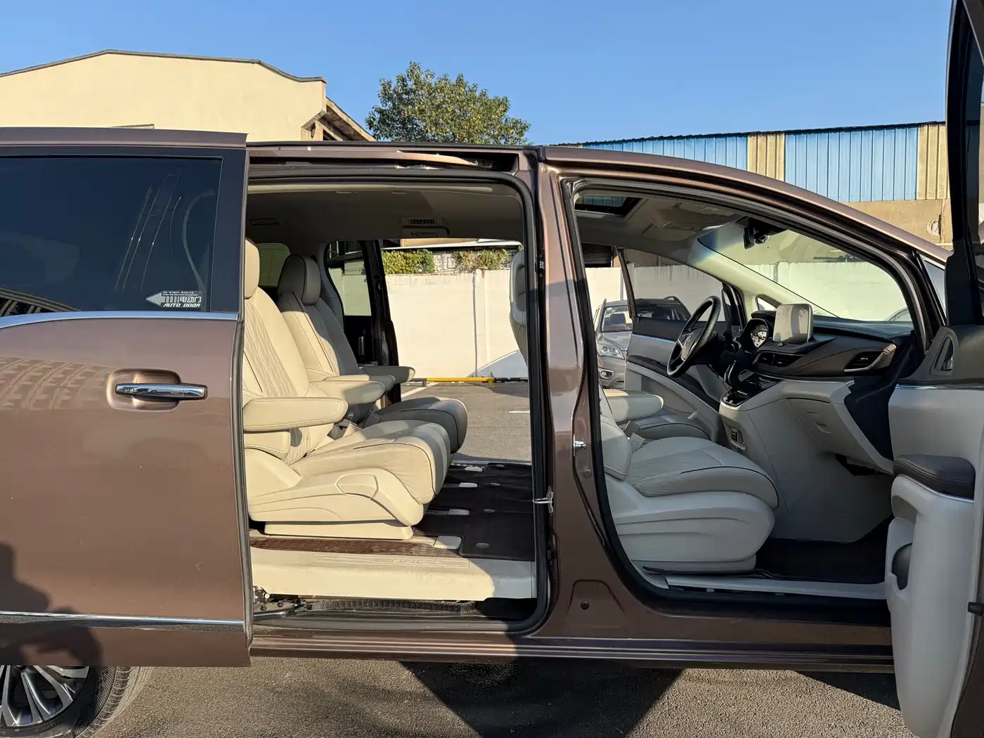 Buick GL8 2021 Land Business Class 652T Luxury фото 5