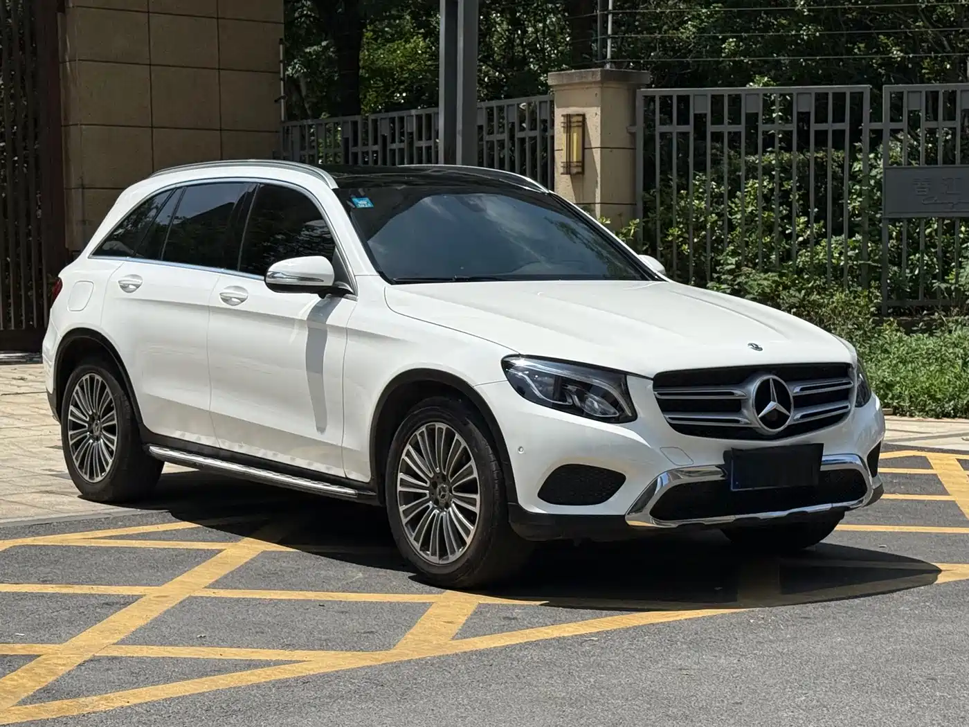 Mercedes-Benz GLC 2017 GLC 200 4MATIC фото 3