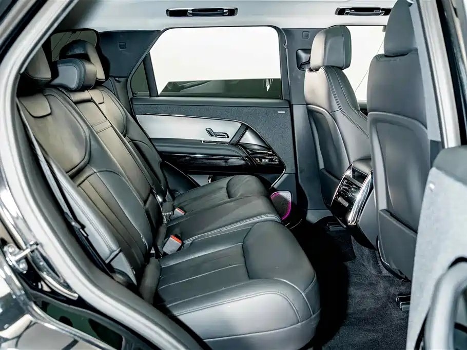 Фото 21 - Land Rover Range Rover Sport