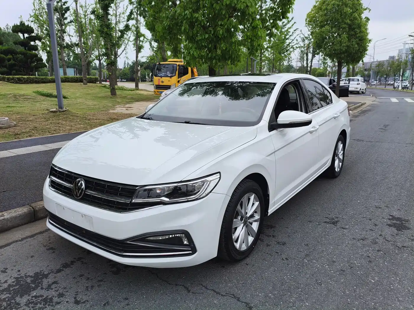 Volkswagen Bora 2021 1.5L Automatic Luxury Smart Edition фото 3