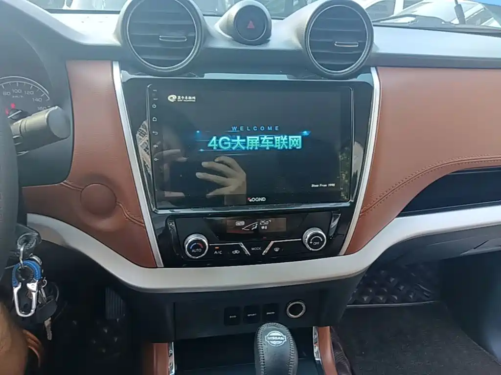 Dongfeng Rich 6 2019 2019 2.5T Automatic 2WD Diesel Luxury ZD25T5