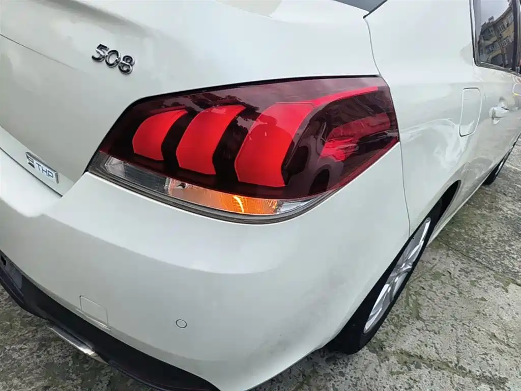 Peugeot 508 2015 1.6THP Auto Excellence Edition фото 8