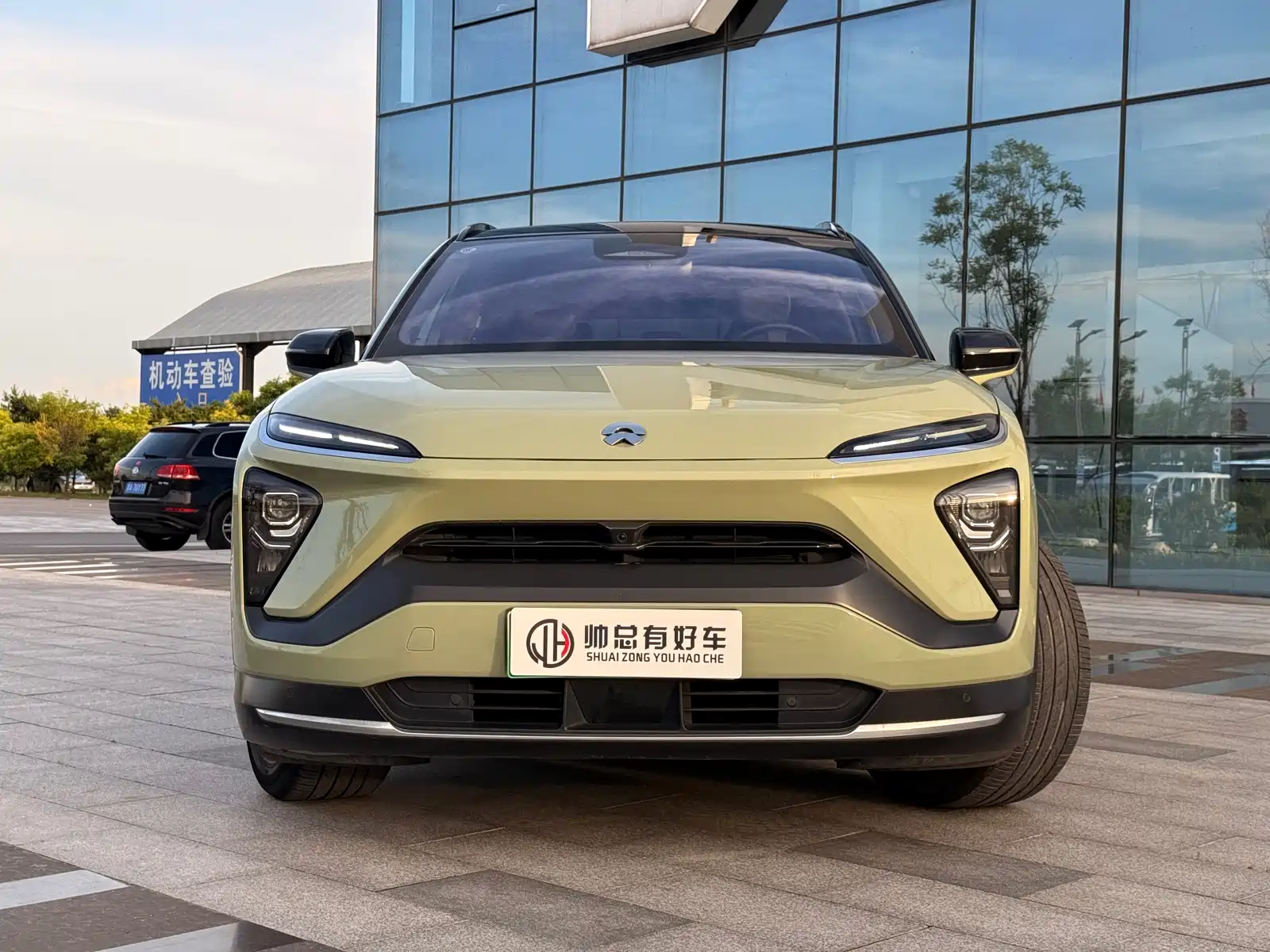 Фото 2 - NIO ES6