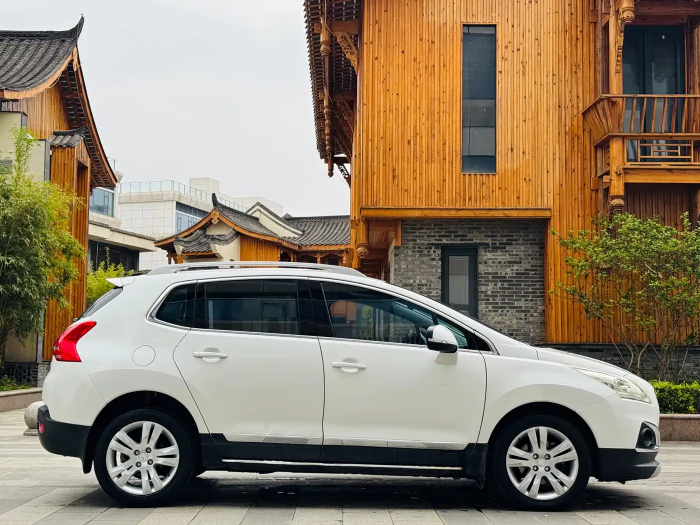 Peugeot 3008 2013 2.0L Automatic Trend Edition фото 5