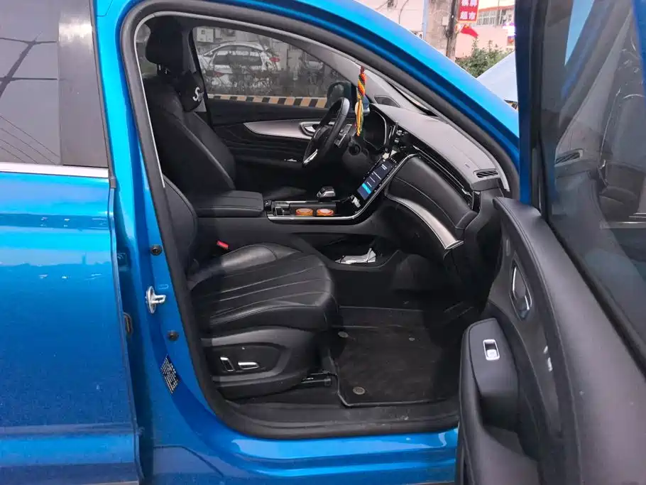 Фото 8 - Roewe RX5 MAX