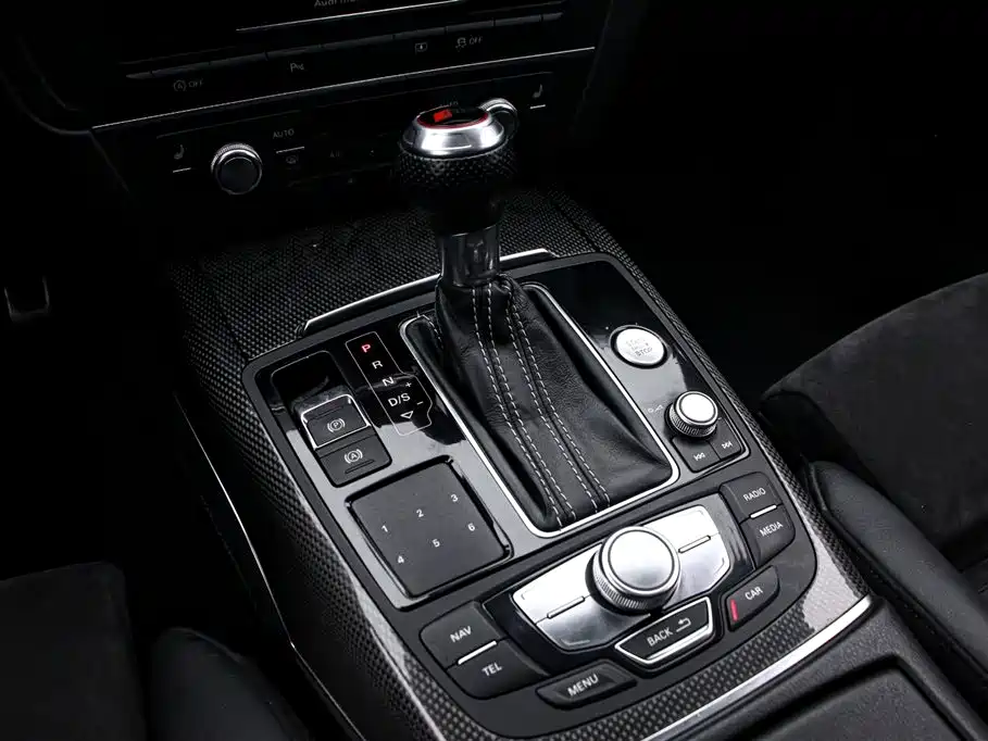 Audi S6 2013 S6 4.0TFSI фото 9