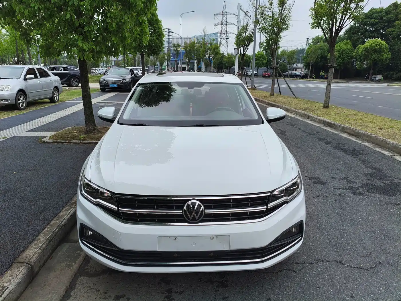 Volkswagen Bora 2021 1.5L Automatic Luxury Smart Edition фото 2