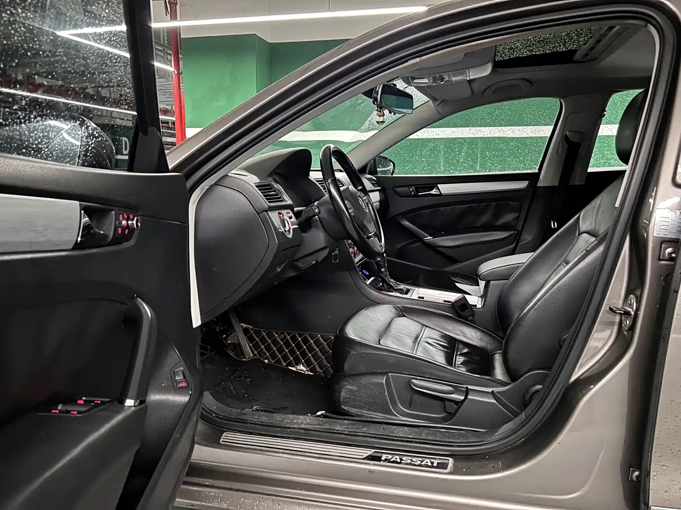 Photo 8 - Volkswagen Passat