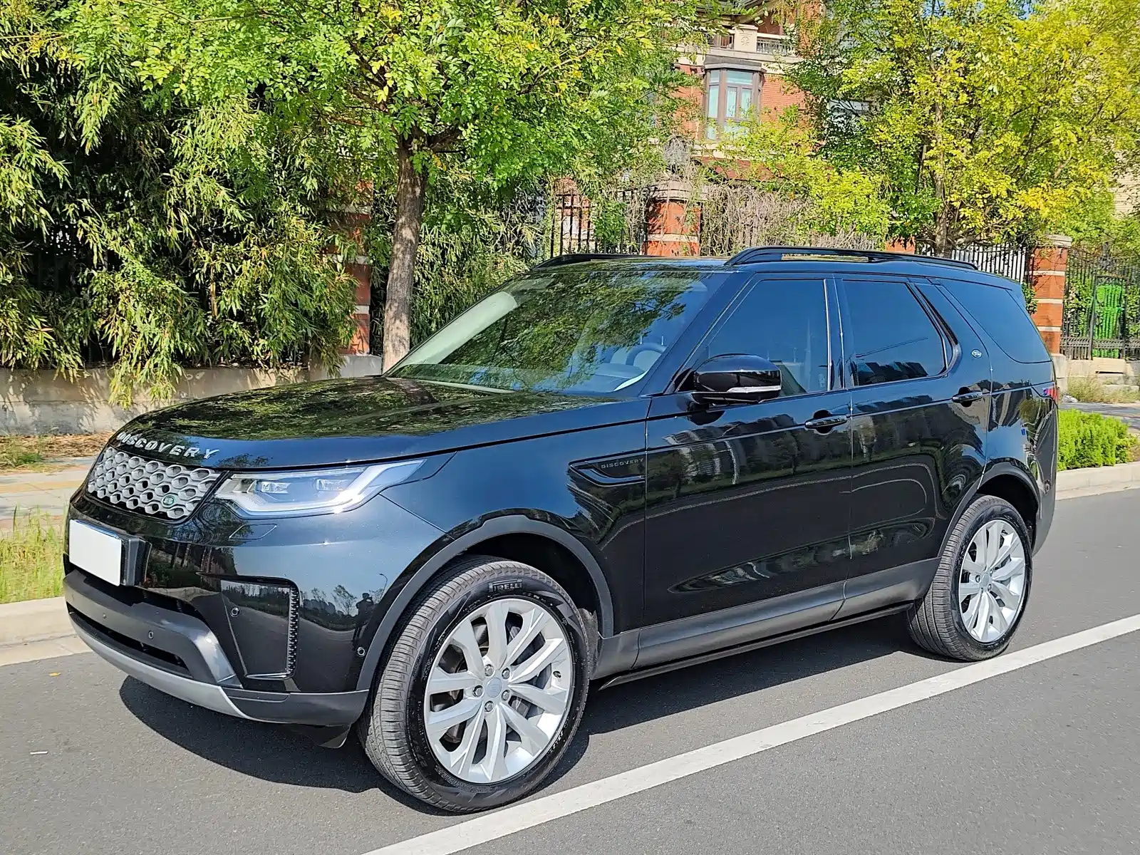 صورة 18 - Land Rover Discovery