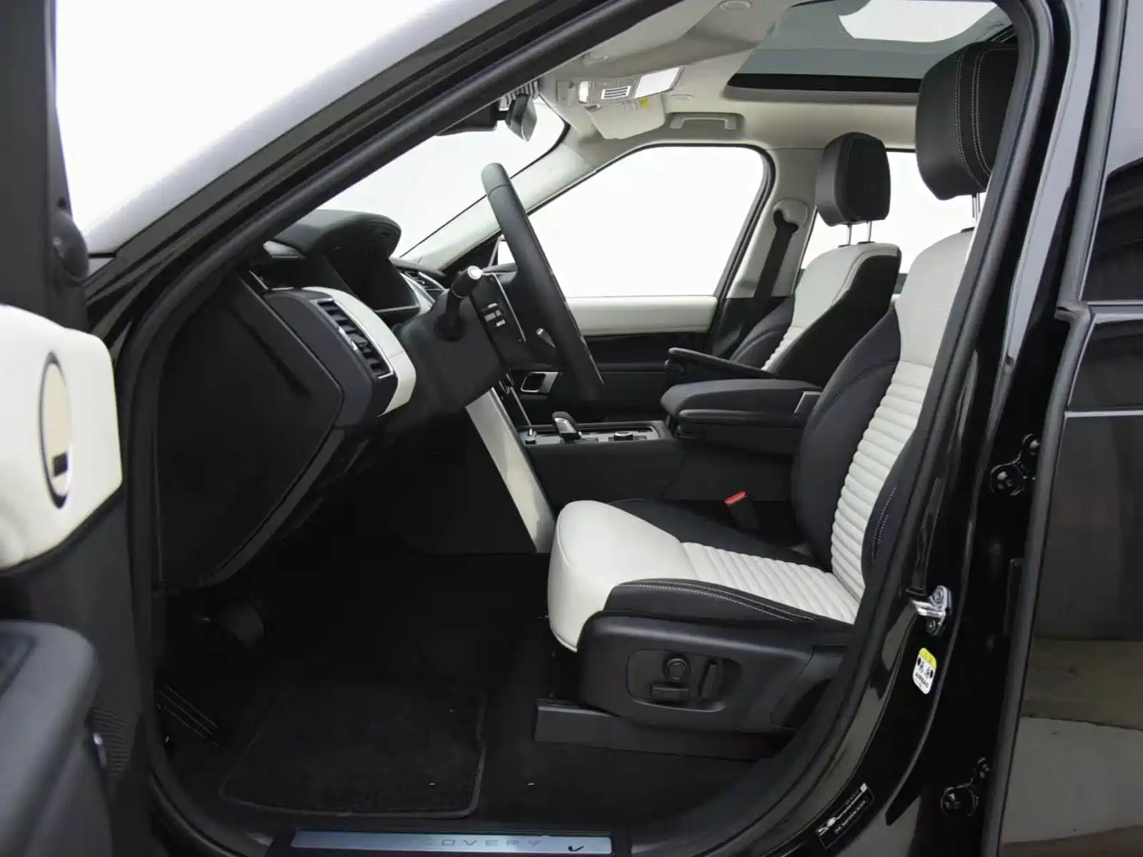 صورة 8 - Land Rover Discovery