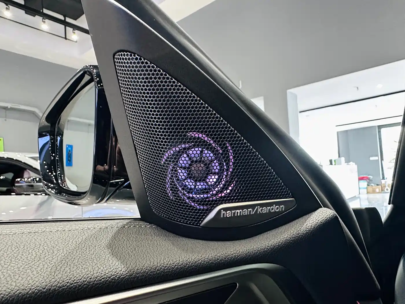 BMW 4 Series 2023 430i M Sport Shadowline Package фото 17