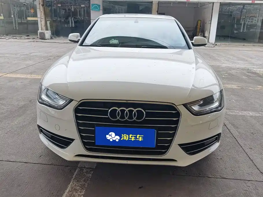 Audi A4L 2016 35 TFSI Collector's Edition Automatic Standard фото 2