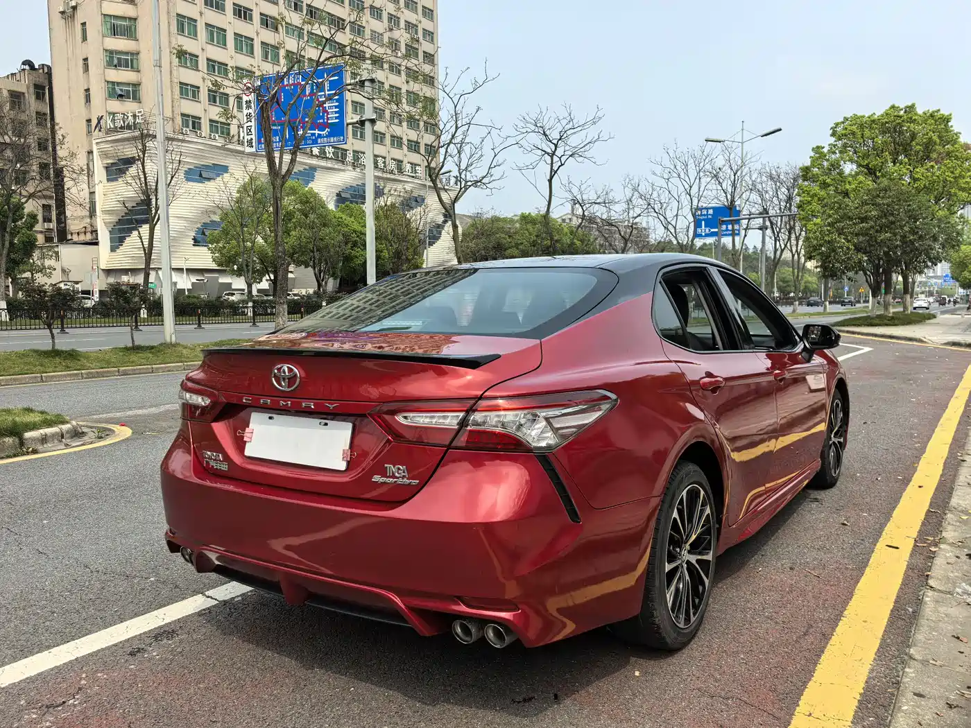 Toyota Camry 2018 2.0S Sport Edition фото 15
